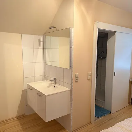 Im Cafe Hansen Apartment *